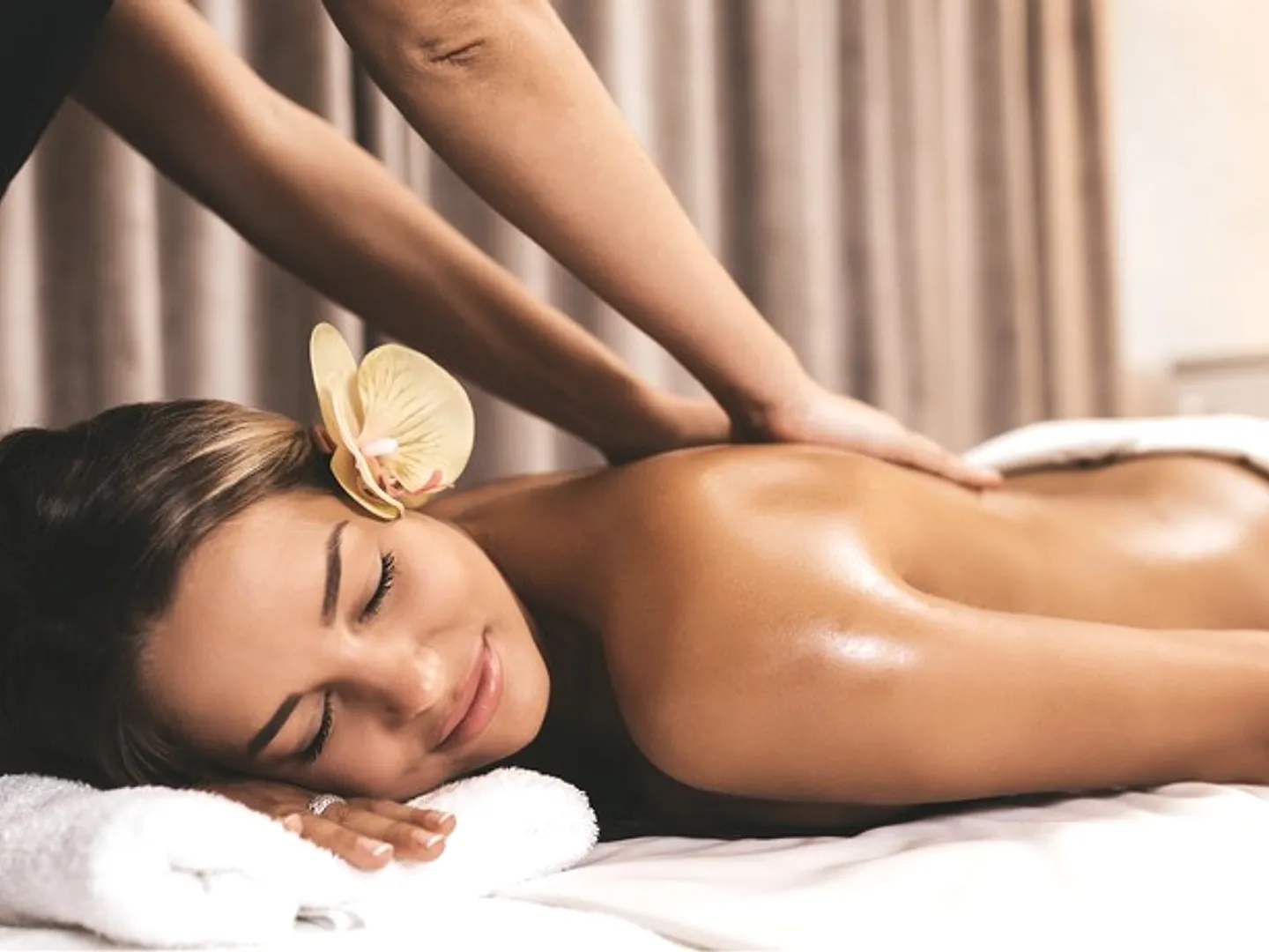 Moon's Massage — View photo 2